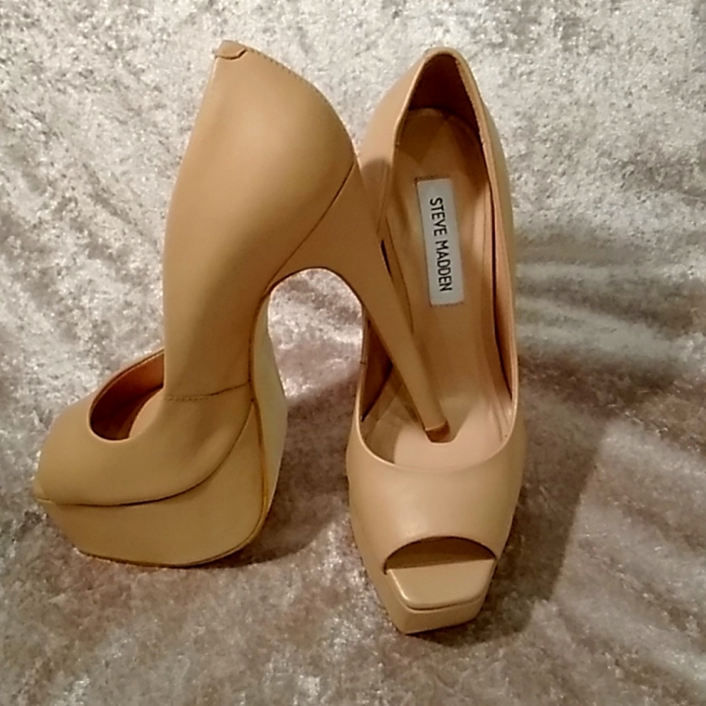 Steve Madden Heels - Picture 7 of 8